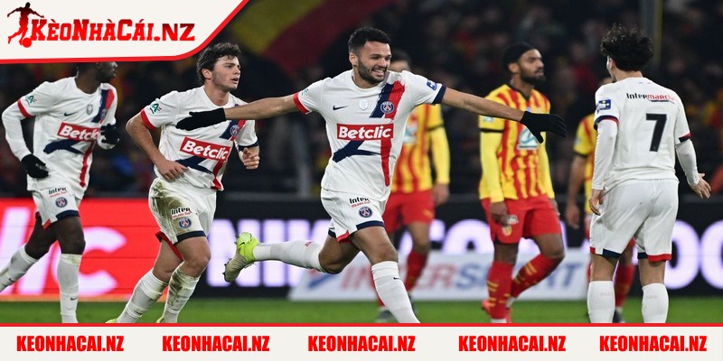 Trận RC Lens và Paris Saint-Germain thu hút sự chú ý của người hâm mộ